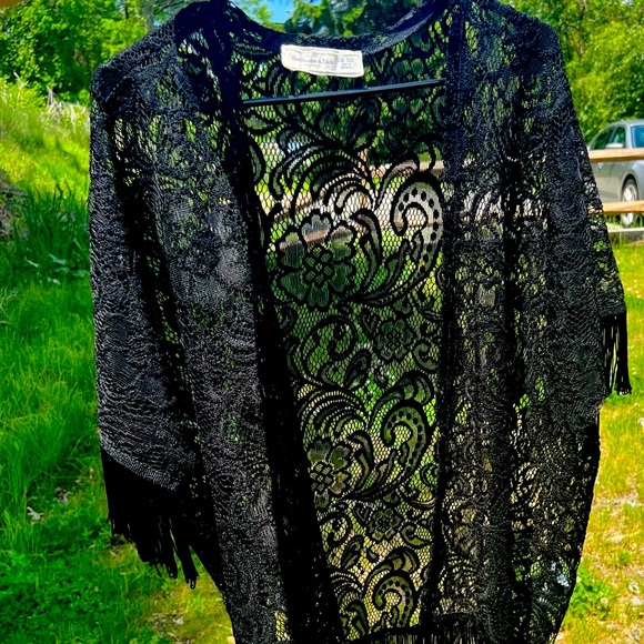 Abercrombie & Fitch 1920s-Inspired Black Lace Kimono, One Size - Picture 5 of 6